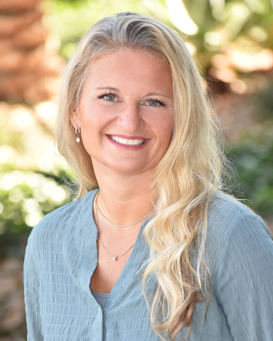 lori-smolke-916797